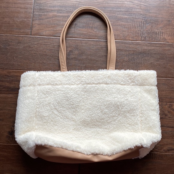 Wantable Sherpa tote - Picture 2 of 5
